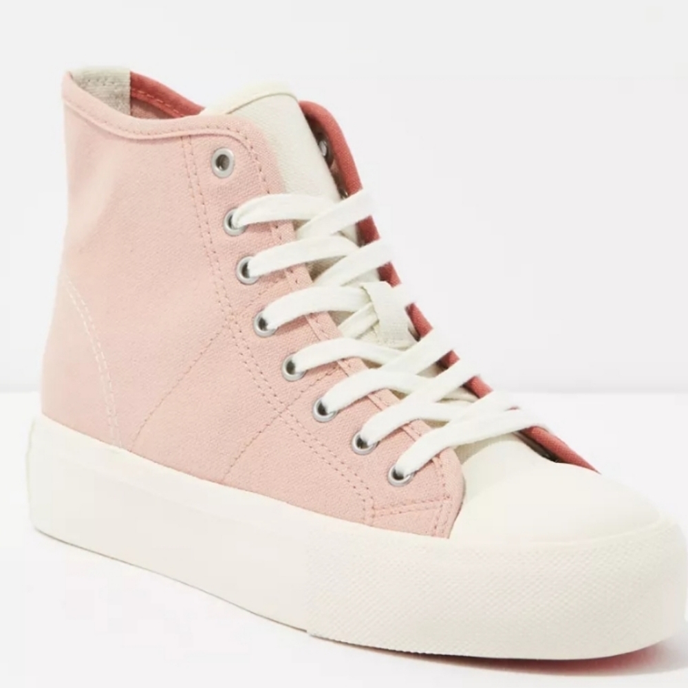 AE High-Top Sneaker